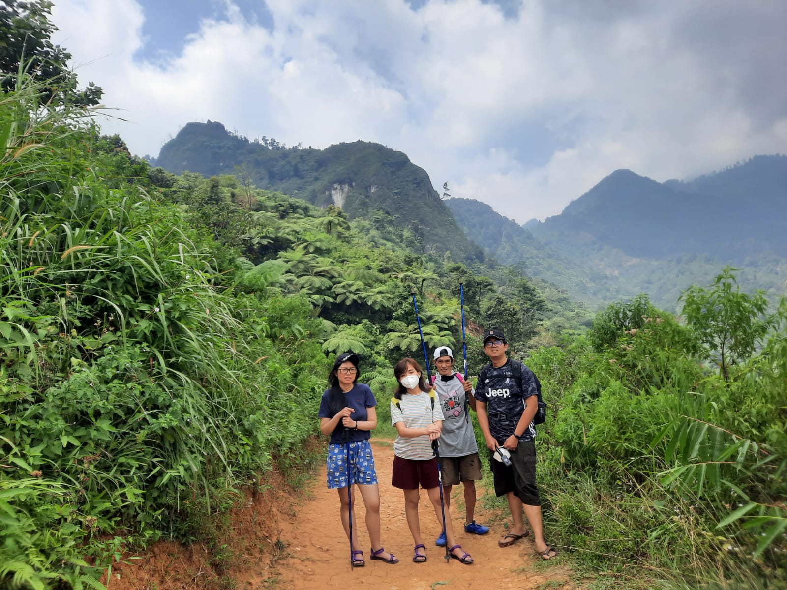 Jalur Trekking Sentul dekat dari Cilebut Barat, Bogor