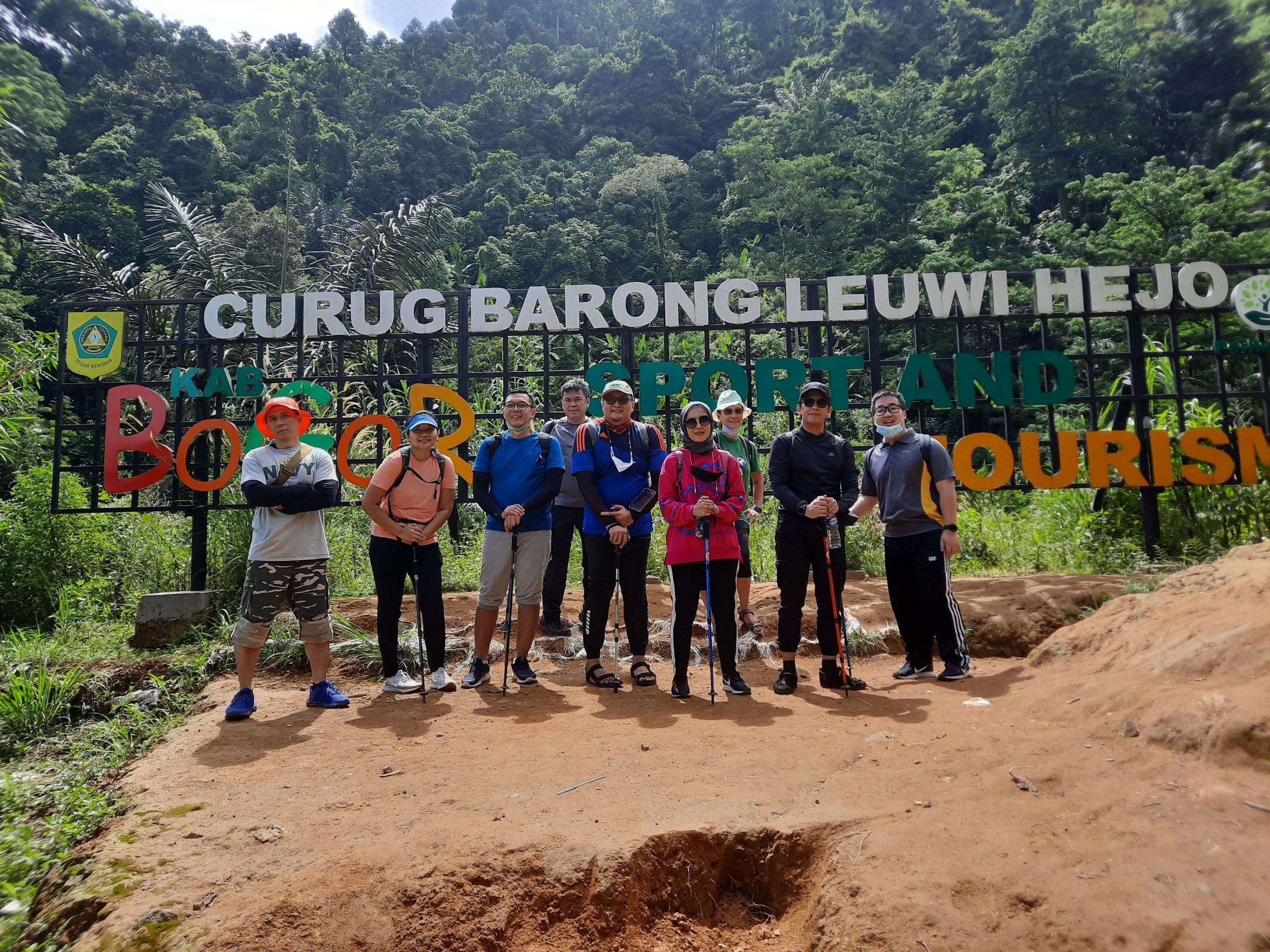 Harga Hiking Curug Kencana di Sekitar Sentul