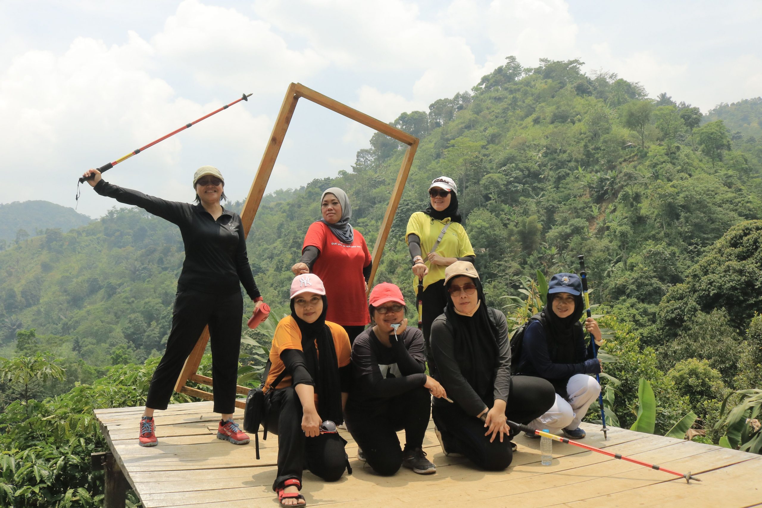 Karangsatria, Bekasi suka Hiking ke Sentul Bogor